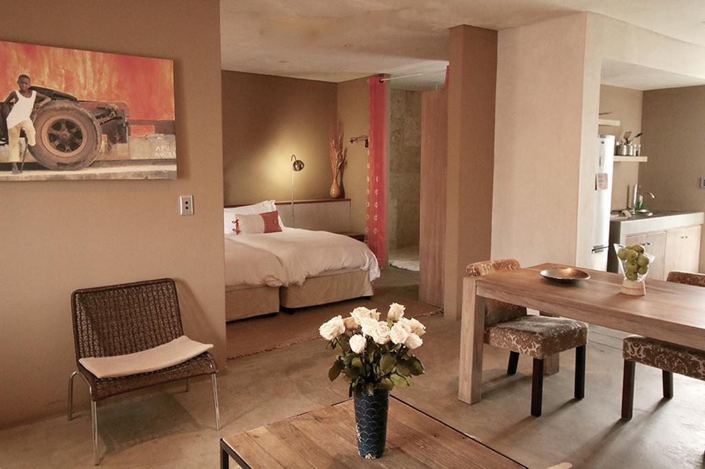 The Village Courtyard Suites & Executive Apartment Windhoek Eksteriør bilde