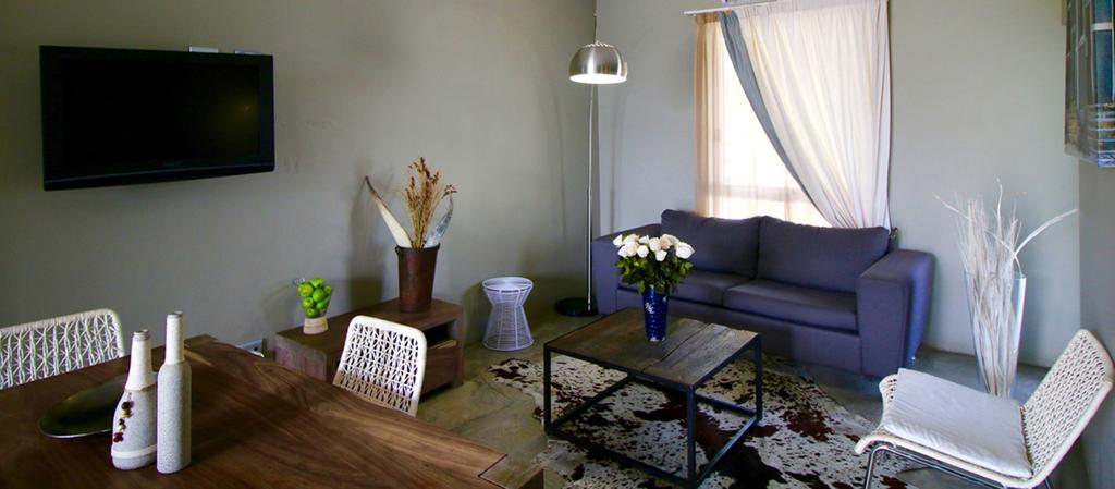 The Village Courtyard Suites & Executive Apartment Windhoek Eksteriør bilde
