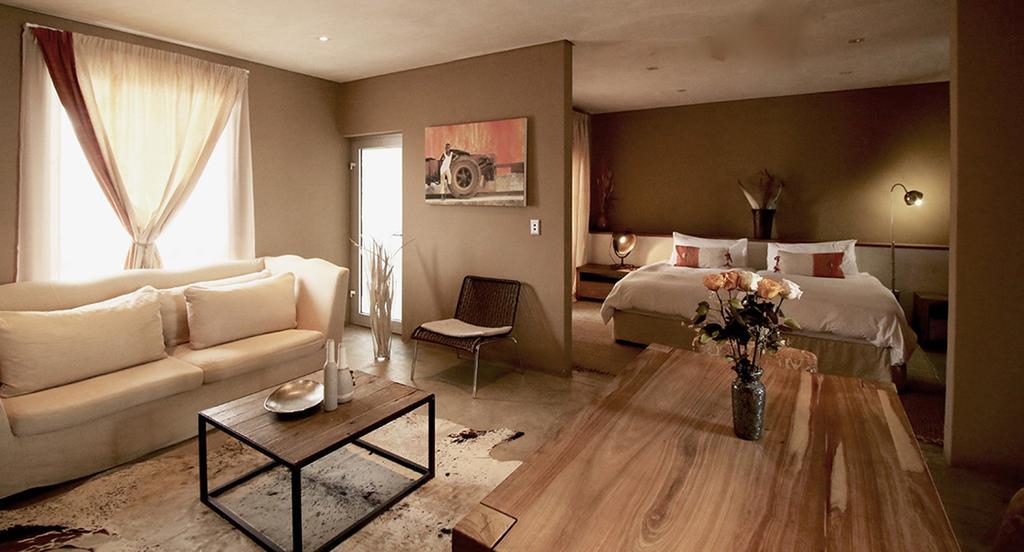 The Village Courtyard Suites & Executive Apartment Windhoek Eksteriør bilde