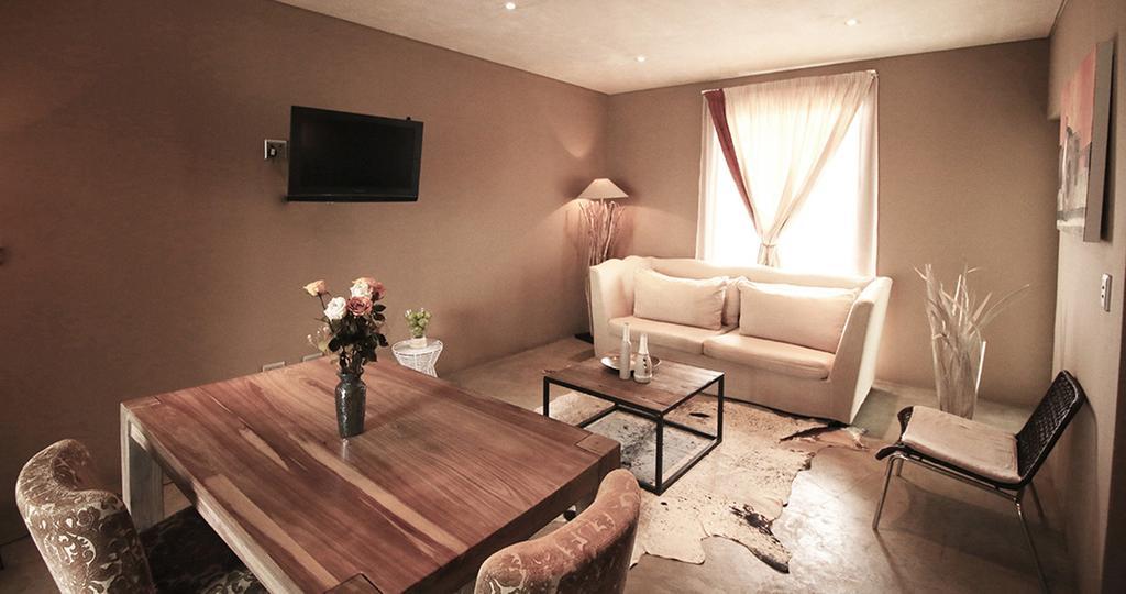 The Village Courtyard Suites & Executive Apartment Windhoek Eksteriør bilde